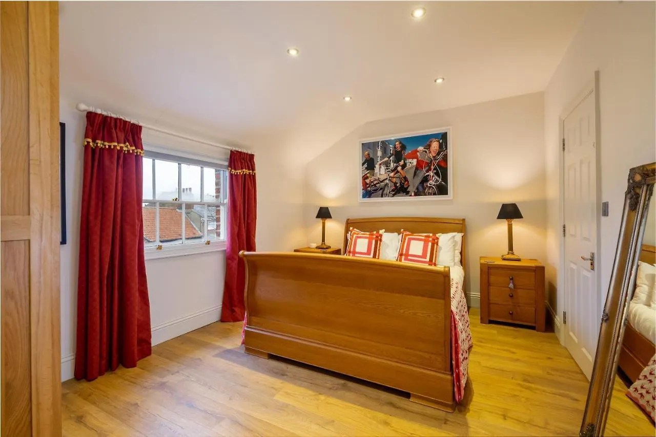 Apartment 4 - The Kings York